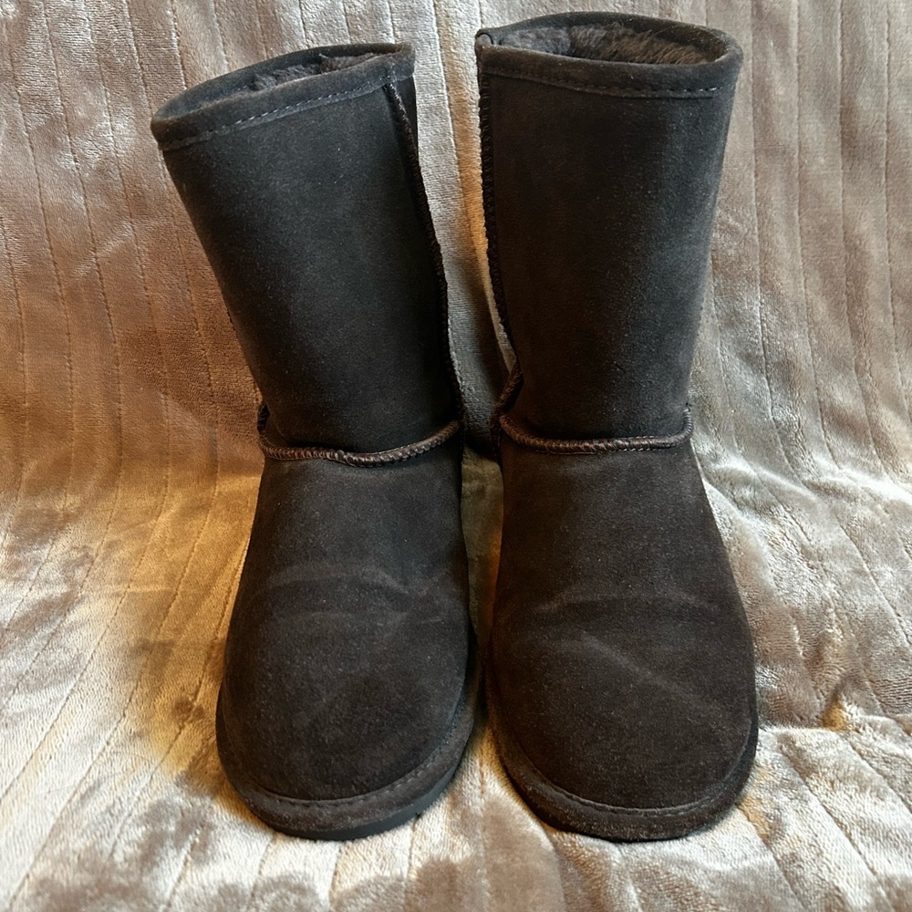 Bearpaw Emma Short Boots, Chocolate Brown, Size 9